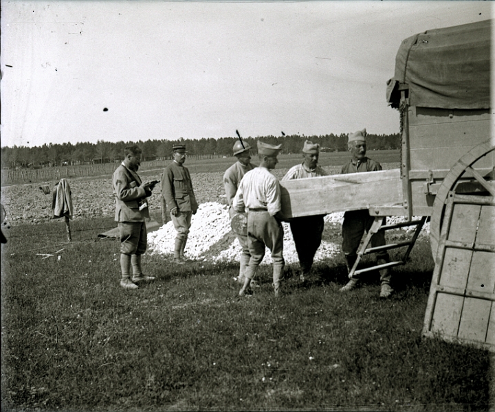 Box 16 Image 08.jpg